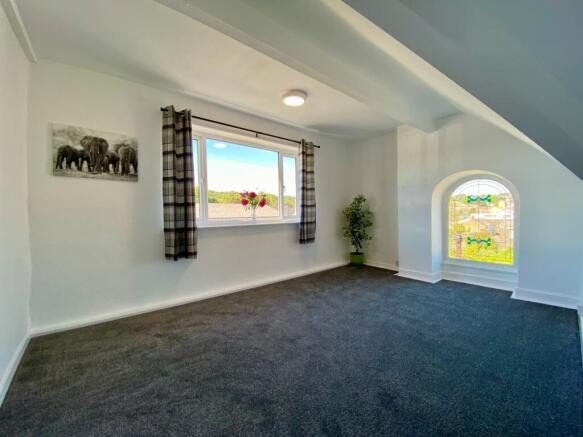 3 bed Terraced for sale Image 10