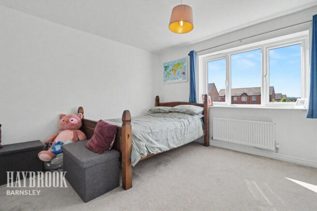 3 bed Semi-Detached for sale Image 10