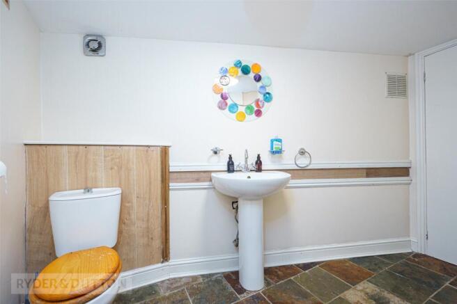 2 bed Detached for sale Image 8