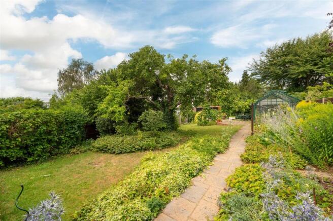 55 Benslow Lane, Hitchin-20.jpg