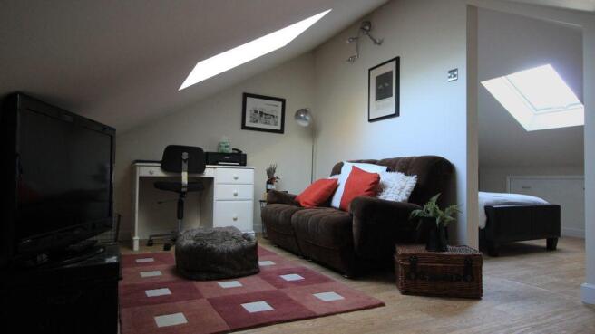 Bonus Loft Room 1