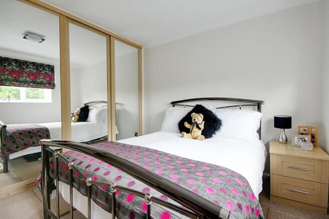 Bedroom 2 (Double)