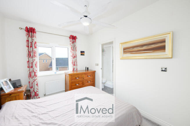 4 bed Terraced for sale Image 9