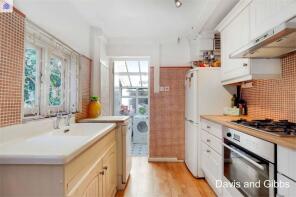 41, Archbishop's Place, London SW2 2AH