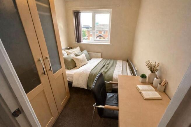 4 bed Terraced to rent Image 11