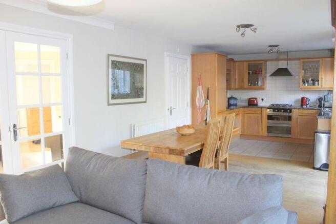 Kitchen/Dining...