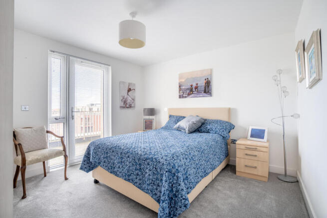 2 bed Penthouse for sale Image 8