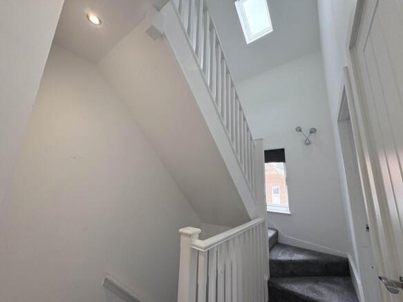 3 bed Semi-Detached for sale Image 6