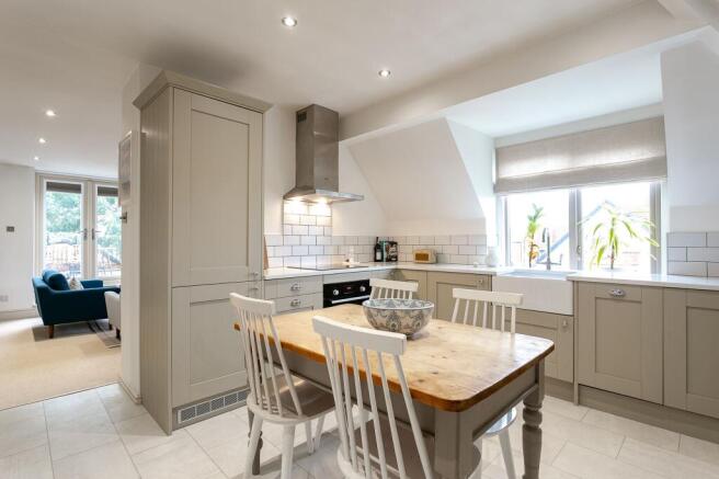 3 bed Apartment for sale Image 12