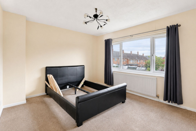 3 bed Terraced to rent Image 8
