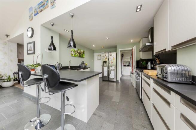 Kitchen/Diner/Living Area