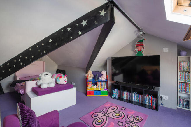 Attic Bedroom Pic1
