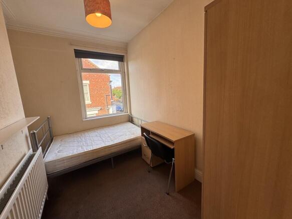 1 bed House Share to rent Image 11