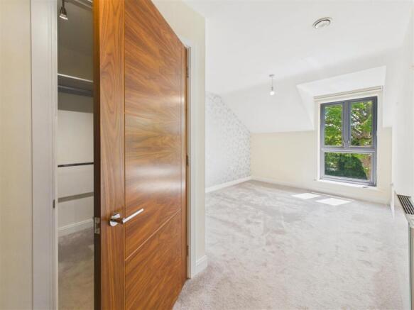 2 bed Apartment for sale Image 8