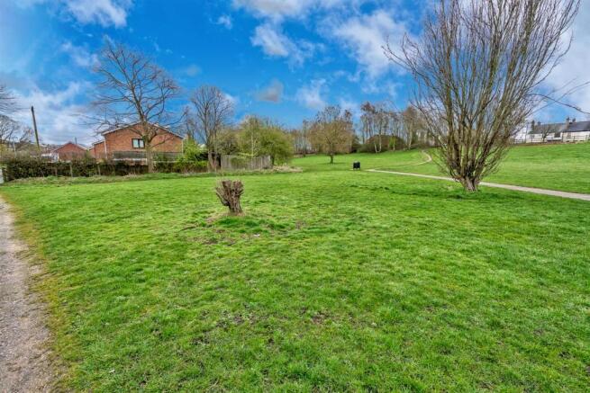 Dovedale, Cannock, WS11 5TF-25.jpg