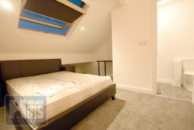 4 bed Terraced to rent Image 5