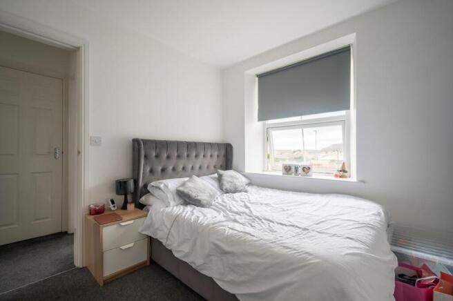 2 bed Terraced to rent Image 8