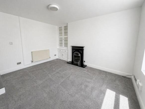 1 bed Terraced to rent Image 5