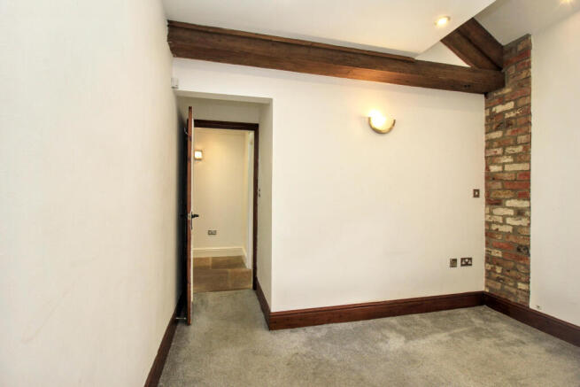 4 bed Terraced for sale Image 9
