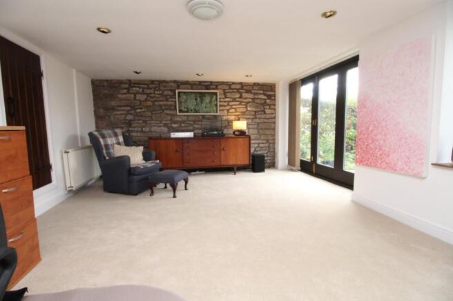 Living Space/Bedroom