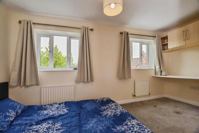 3 bed Terraced for sale Image 12