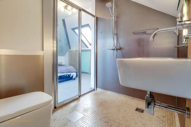 En-suite Bathroom