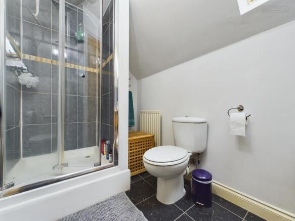 En-Suite To Master Bedroom