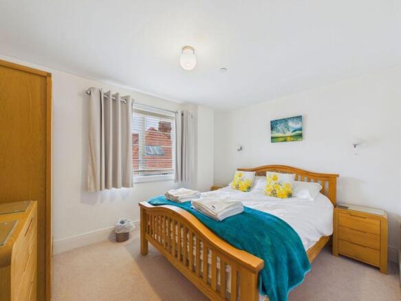 2 bed Apartment for sale Image 9