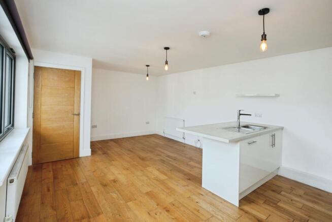 Kitchen/ Living Room