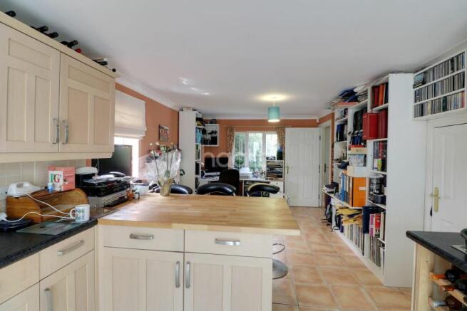 Photo 4