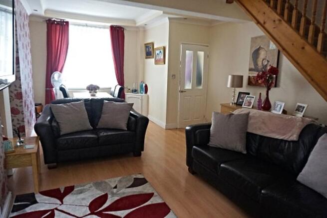 Lounge/Dining Room