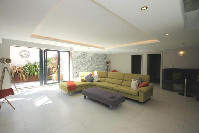 Sitting/Entertaining