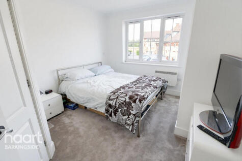 Genas Close, Barkingside