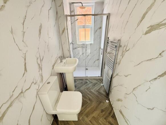 1 bed Flat to rent Image 4