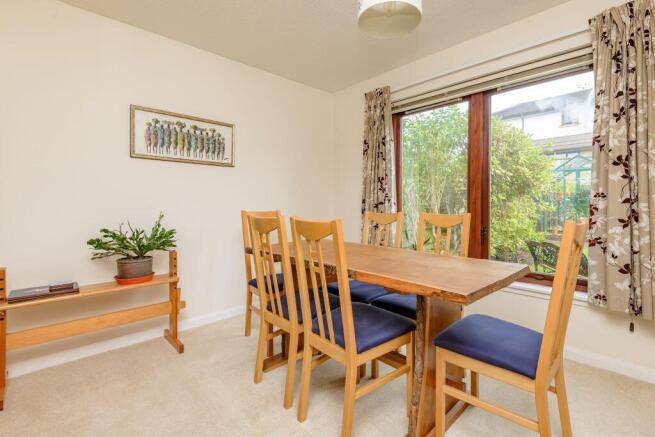 73 North Meggetland, Edinburgh, EH14 1XQ photo 4