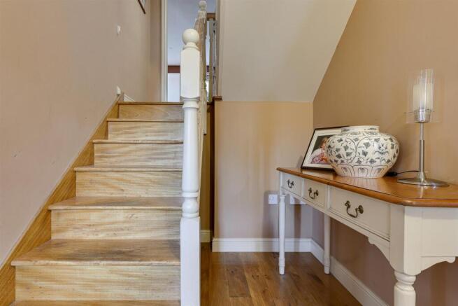 4 bed Detached for sale Image 5