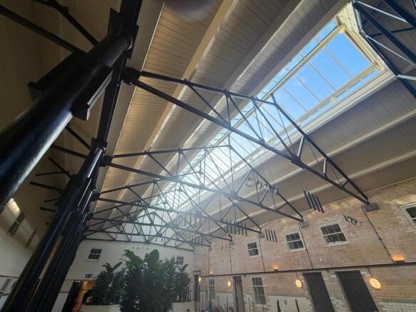 GRAND COMMUNAL ENTRANCE & HISTORIC HUB