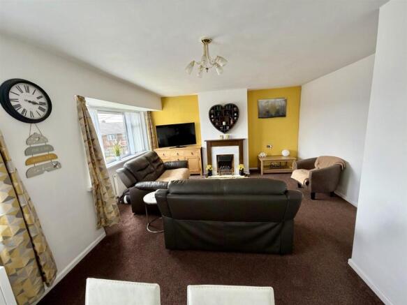 2 bed Apartment for sale Image 6