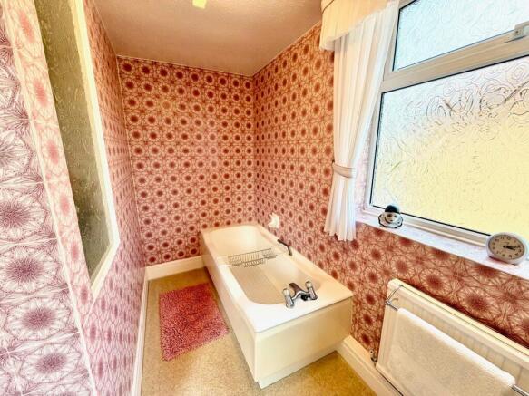 3 bed Semi-Detached for sale Image 11
