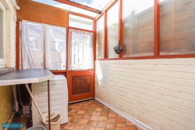 Lean-to Utility