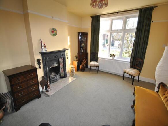 SITTING ROOM