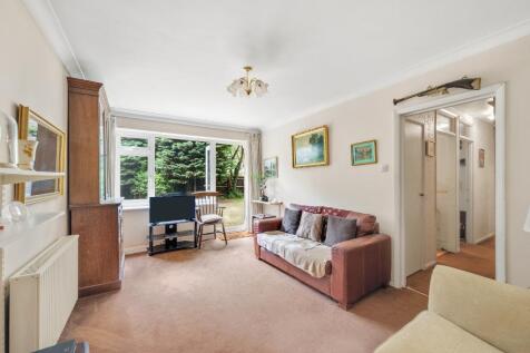 Normansfield Avenue, Hampton Wick, Kingston upon Thames, KT1 4EE
