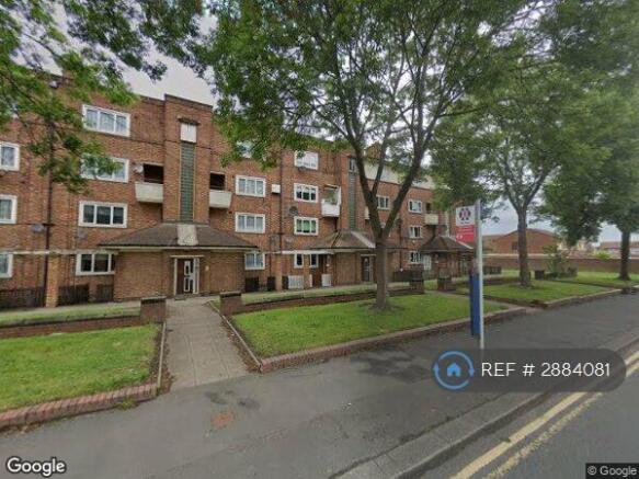 Ground Floor Two Bed, 1 Bathroom Maisonette.