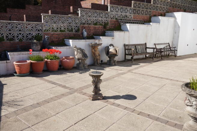 Side patio
