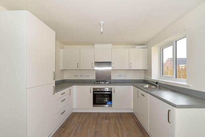 3 bed Semi-Detached to rent Image 4