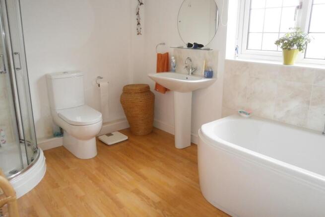 En-Suite Bathroom