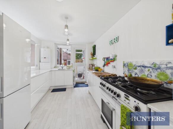 5 bed Detached for sale Image 6