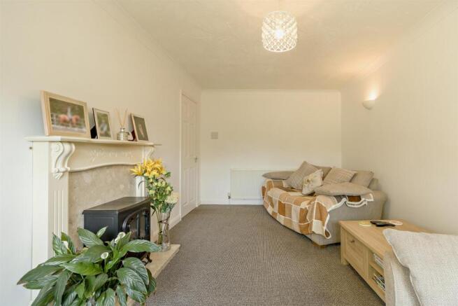 3 bed Detached Bungalow for sale Image 4