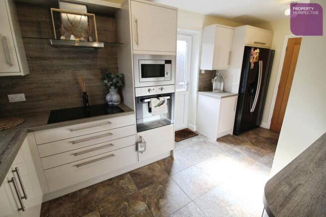 3 bed Semi-Detached for sale Image 4