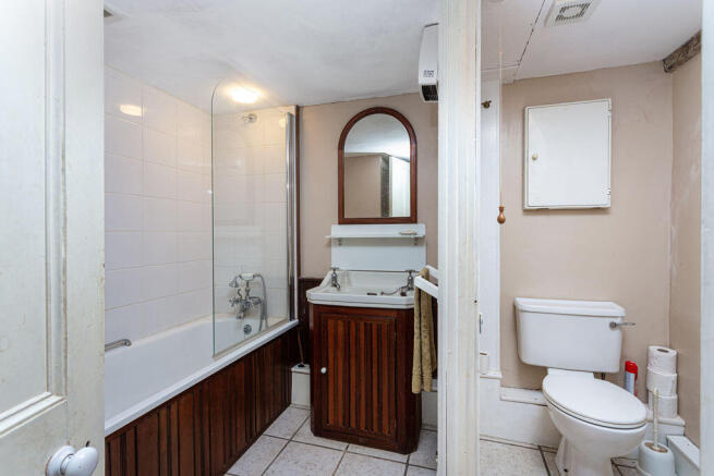3 bed Terraced for sale Image 11